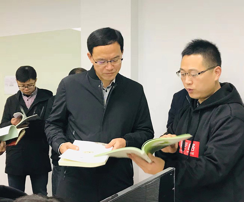 长沙市岳麓区区委书记刘亮一行莅临麦田格调研